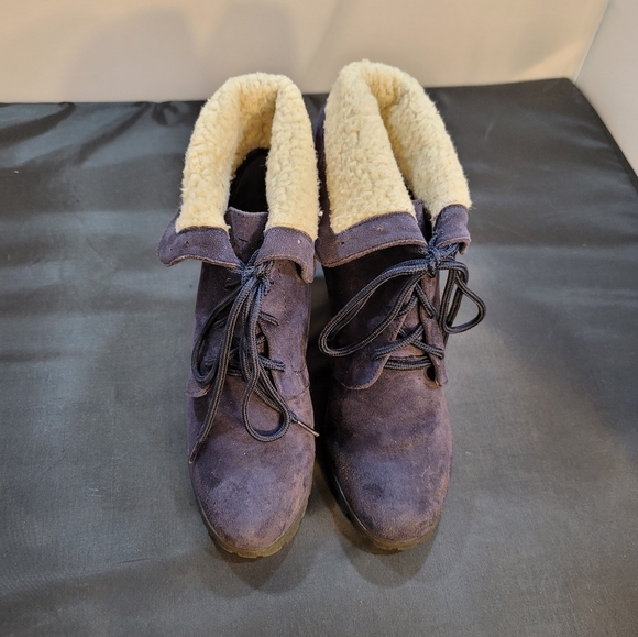 NAUTICA SUEDE WEDGE FAUX FUR INSOLE WOMENS LACE UP BOOTIE - Picture 1 of 15